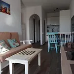 Buena Fuerte Mari Giuli Lejlighed